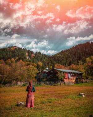 Hakan Ka Instagram - Sadece doğaya bak ve havayı içine çek... #şavşat #karadeniz #artvin #turkey #türkiye #evdekal #evdekaltürkiye