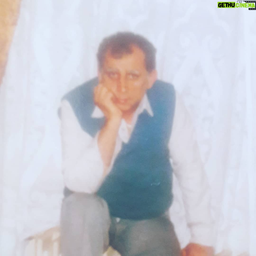 Hakan Karsak - 2.6K Likes - Canım babam;
Kahramanım...
1 yıl oldu sensiz.
Mekanın cennet olsun güzel babam.
Seni çok özlüyoruz.
