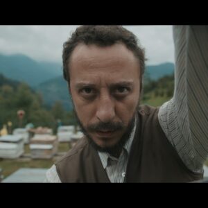 Hakan Karsak Instagram - Kovan filmi ile Adana altın koza film festivalindeyiz.Emeği geçen tüm dostlara teşekkürler.
@eylemkaftan @meryemuzerlimeryem @duman_feyyaz @burcusalihoglu @serdarunluturk.dop @rabia_kip @canolbalkaya @mustafa_karadeniz_cinar @adanaaltinkozaff @erdinko @cclandestino @arzugamzemenajerlik @zeynepoyukpr@kovanfilmofficial