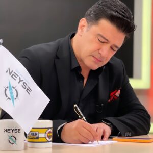 Hakan Ural Instagram - “Hakan Ural’la Neyse O” her Cuma saat 20:00’de YouTube’da yayında olacak. İzlerken hem bilgileneceğiniz hem de eğleneceğiniz içeriklerler hazırlanıyor.

Hakan Ural’la Neyse O … @hakanuralneyseo 

Her Cuma 20:00’de YouTube Hakanuralofficial sayfasında…

Ee, bizde “Neyse O” 

#HakanUral #HakanUrallaNeyseO