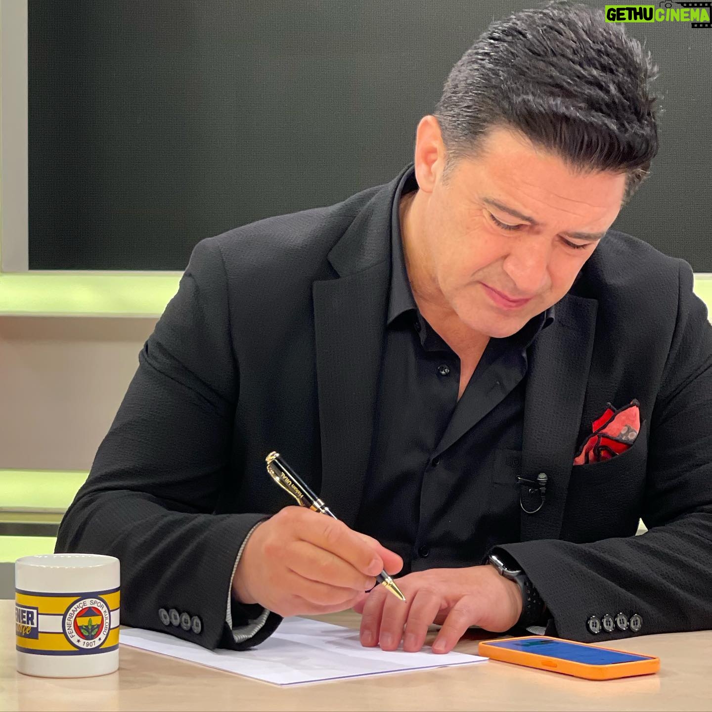 Hakan Ural - 41K Likes - “Hakan Ural’la Neyse O” her Cuma saat 20:00’de YouTube’da yayında olacak. İzlerken hem bilgileneceğiniz hem de eğleneceğiniz içeriklerler hazırlanıyor.
Hakan Ural’la Neyse O … @hakanuralneyseo
Her Cuma 20:00’de YouTube Hakanuralofficial sayfasında…
Ee, bizde “Neyse O”
#HakanUral #HakanUrallaNeyseO
