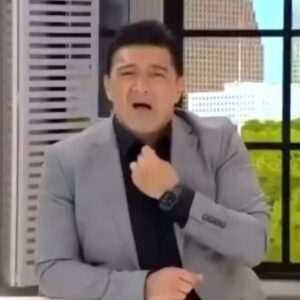 Hakan Ural Instagram - Geldiğimiz son nokta budur 😂😂😇🤪