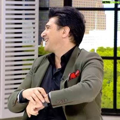 Hakan Ural - 23.6K Likes - Benim sosyal medyacılar canım videolarımı yanlışlıkla silmiş ufaktan yeniden yükleyeceğim hakkınızı helal edin .... @recepgoker @nurullahdemirciofficial kardeşlerimin efsane şarkısı he canım he canııım ....Şarkının sözleri halsizim ben halsizim ...bir yaralı gibi inlerim ....bir başıma kalmış sabredemem diye gidiyo ✋
