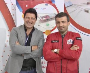 Hakan Ural Instagram - @selcuk79  @teknofest ..Fazla cümle  israfına gerek yok çok kıymetli bir vatan evladı ile birlikteydim .
