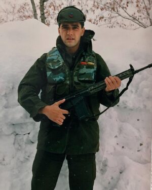 Hakan Ural Instagram - Askerlik .....18 ay ...acemi birliği  Hatay serinyol antakya ....usta birliği  Van  Komutanlar hatay serinyol  erhan ekiz  usta birliği  Van Orhan ballı paşam .... 30 seneye yakın olmuş 😇