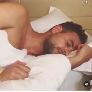 Hakim Jemili Instagram - 🤣🤣🤣🤣 on était jeunes et fougueux