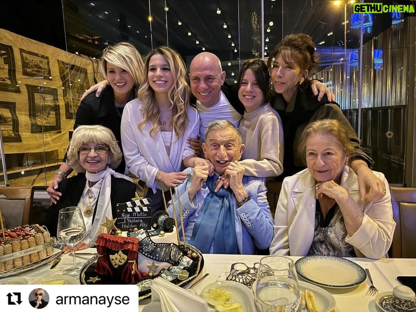 Haldun Dormen - 4.9K Likes - #Repost @armanayse with @use.repost
ć»ć»ć»
Nefisss bi geceydišš
@haldundormen ve @goksel_kortay āa nice saÄlıklı, mutlu yıllaaaaršš
Aile bi aradaydı Arnavutkƶy Mira Balıkāta, coÅkuyla iki duayenin doÄum gününü kutladıkkk @haldundormen @goksel_kortay ššš @omerdormen @guldenbuyukucak @yasemindormen @altuggultan @alyadormen @jozefarden @dormenakademi @huseyingulhuy @ekingulhuy @alialtug @aycabingol1 @osmanyilmaaz @rabianuraltinok @desakgul @bigekirca @serpilgunseli