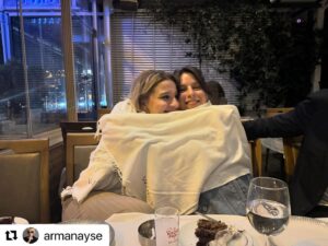 Haldun Dormen Instagram - #Repost @armanayse with @use.repost
・・・
Nefisss bi geceydi💕💕
@haldundormen ve @goksel_kortay ‘a nice sağlıklı, mutlu yıllaaaar🎭🎭
Aile bi aradaydı Arnavutköy Mira Balık’ta, coşkuyla iki duayenin doğum gününü kutladıkkk @haldundormen @goksel_kortay 🎉🎉🎉 @omerdormen @guldenbuyukucak @yasemindormen @altuggultan @alyadormen @jozefarden @dormenakademi @huseyingulhuy @ekingulhuy @alialtug @aycabingol1 @osmanyilmaaz @rabianuraltinok @desakgul @bigekirca @serpilgunseli