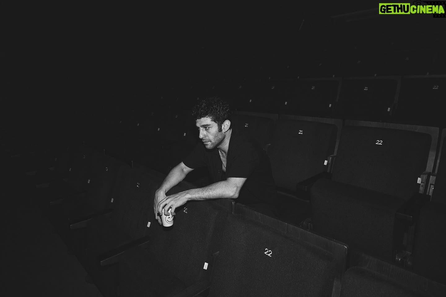 Halil Babür - 20.2K Likes - Yirmibir
@karademirburcu