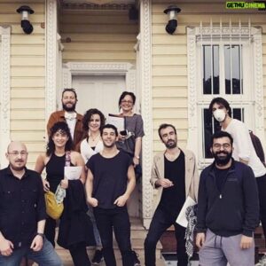Halil Babür Instagram - Atlarımıza da bindik. Beyaz maskeli atlara. Dolaşıcaz.

#içimdekiyangın