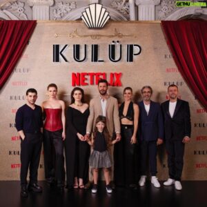 Halil Babür Instagram - Geliyo. 

@netflixturkiye 

styling: @a.batuhancetin