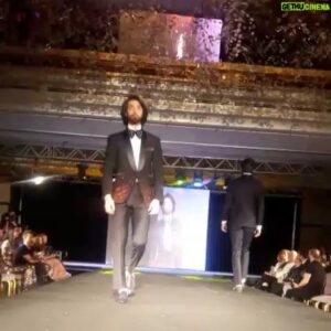 Halil İbrahim Demirkıran Instagram - Tasarım : @ferruhkarakasli 
@fashiontv moda ödülleri 
Location : @ritzcarltonistanbul 
#halildemirkıran #modelmanagement #istanbul #fashion