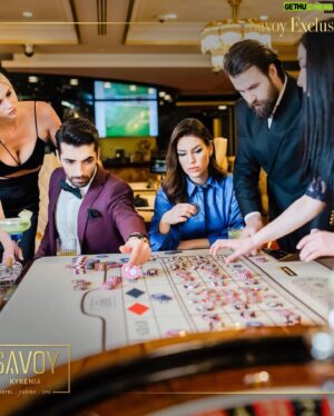 Halil İbrahim Demirkıran Instagram - ♣️♥️♠️♦️
#işbirliği #savoycasino #shooting #kıbrıs #model #reklam