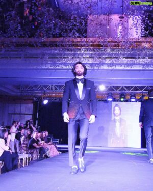 Halil İbrahim Demirkıran Instagram - Tasarım : @ferruhkarakasli 
Location : @ritzcarltonistanbul 
@fashiontv moda ödülleri 
#halildemirkıran #modelmanagement #istanbul #fashion