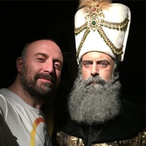 Halit Ergenç Instagram - Eski bir dosta merhaba demek gibi.
It's like to say hello to an old friend.