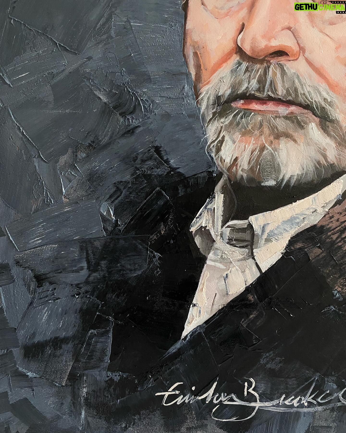Haluk Bilginer - 12K Likes - “Duygunun gücü”
“ The power of emotion “
Haluk abi’nin “Kel diva” oyununa davet etmesiyle keyifli bir anı bıraktık…
We left a pleasant memory with Haluk Abi’s invitation to the “Bald Diva” play...
Tuval Üzr. Yağlıboya / Oil On Canvas
70 x 60
Model / Haluk Bilginer
Özel koleksiyon / Private Collection