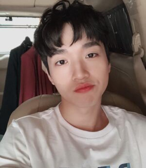 Ham Seong-min Instagram - 주름쟁이가 되어간다아...후 (운근슬쩍 생존신고)ㅎㅎ....
#daily #일상