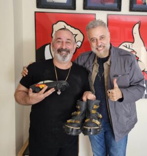 Hamdi Alkan Instagram - Sevgili dostum Cem Yılmaz ile çok keyifli ve verimli bir sohbet sonrası..