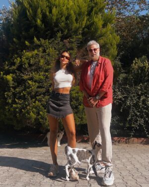 Hamdi Alkan Instagram - Dad and I went out for a catwalk 

 ve babam yaş aldıkça uzuyor sanırım