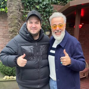 Hamdi Alkan Instagram - Uzun bir aradan sonra sevgili kardeşim @sahangokbakar ile keyifli bir sohbet yaptık.