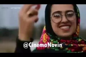 Hamid Jebeli Instagram - .
با عرض تبریک سال جدید به هم وطنان و هم دلان عزیزم
دوستان و افراد زیادی در روزهای اخیر متنی را مبنی بر استفاده از زیر نویس در برنامه کلاه قرمزی برای ناشنوایان عزیز منتشر کردند و به بنده اطلاع رسانی کردند که ناشنوایان عزیز هم امکان مشاهده از این برنامه را داشته باشند
لازم می‌دانم از تمامی این دوستان تشکر کنم و به اطلاع برسانم که اضافه کردن زیر نویس از عهده عوامل ساخت مجموعه کلاه قرمزی حداقل برای امسال خارج است ( بدلیل اینکه این مجموعه در یک سال قبل تولید شده است و عوامل در حال حاضر در پروژه های دیگری هستند ) و این موضوع را باید به دوستانمان را در صدا و سیما و واحد پخش از این موضوع مطلع کنید که از زیر نویس برای دوستان ناشنوا استفاده کنند
سپاسگزارم از محبت های شما و به اميد لذت بردن از برنامه امسال ما