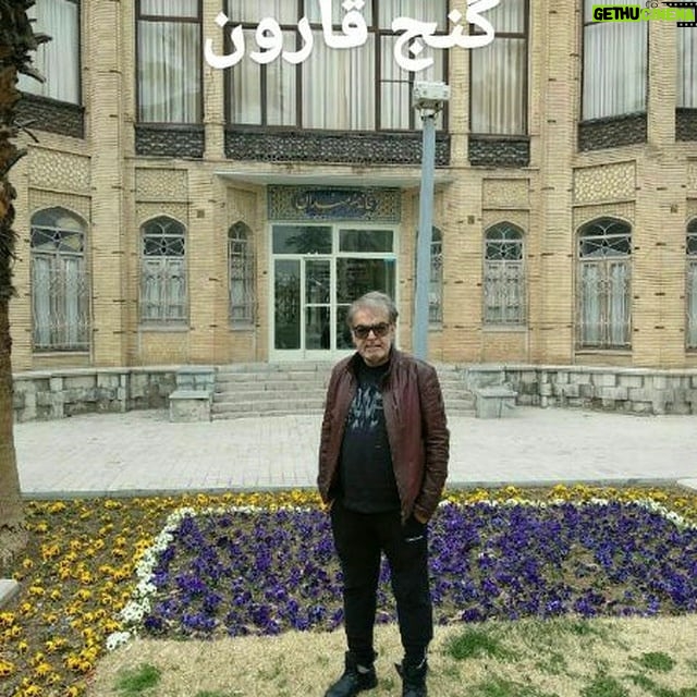 Hamid Lolaei - 24.3K Likes - خاطره ها در یک قاب ثبت میشود