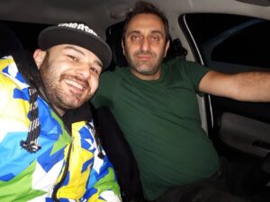 Hamidreza karimi Instagram - ورق بزنید ... 👈
سلام به همه دوستای نازنینم 
یه شب فوقالعاده کنار دوستای هنرمندم
 و از همه مهم تر پیشکسوتای من 
جای تک تکتون خالی 
تو دادگاه دلم همتون محکومید به حبس ابد و یک روز 
@mehdimoghaddam1 
@vahidmahabadi1360 
@mfahh2
#hamidreza_karimimusic 
#حمیدرضا_کریمی