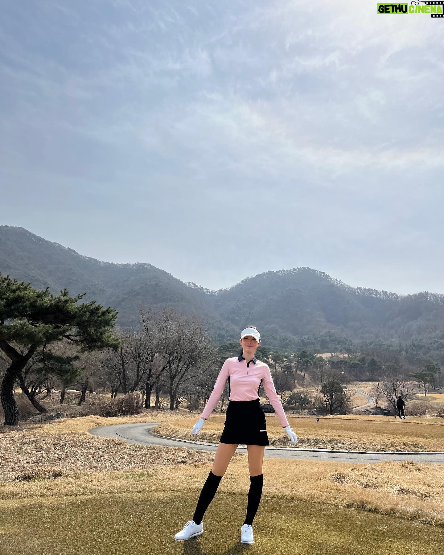 Han Da-sol - 1.9K Likes - 앞으로만 가주시길.
#왕초보