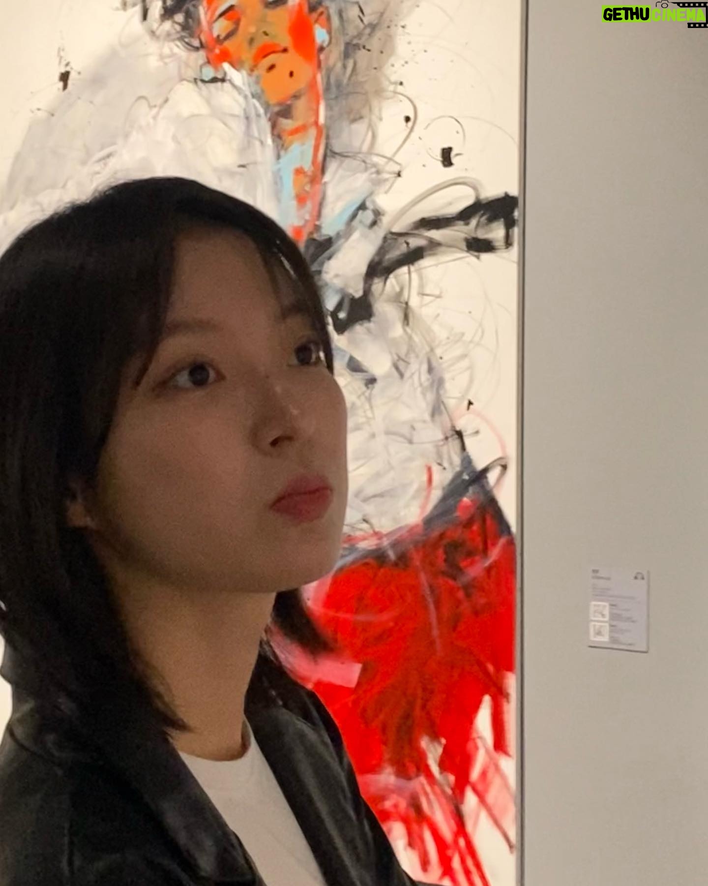 Han Da-sol - 2K Likes - 멋있어요👍
#다비드자맹 #전시 #나들이