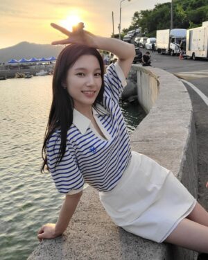 Han Dong-hee Instagram - 💙🩵💙

#jtbc #비밀은없어 
#franklyspeaking