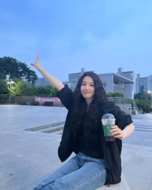 Han Dong-hee Instagram - 히피펌 어디서 했니?🐑😝😆