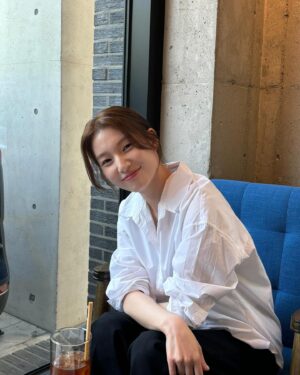 Han Dong-hee Instagram - ☕️