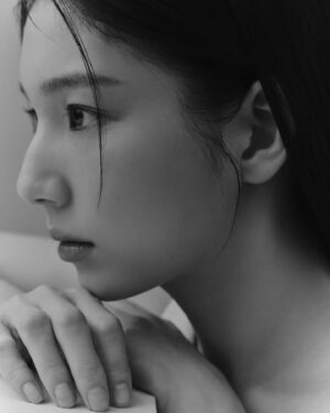 Han Dong-hee Instagram - 🖤🤍🖤🤍
