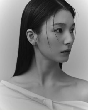 Han Dong-hee Instagram - 🖤🤍🖤🤍