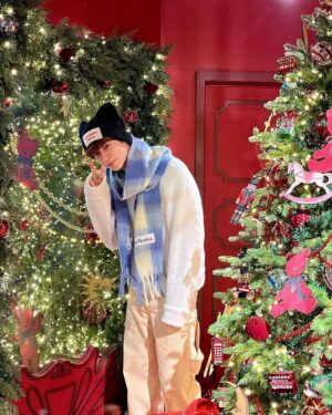 Han Gi-chan Instagram - Merry Christmas🎄✨