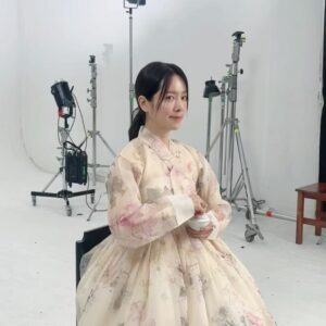 Han Ji-min Instagram - .
🤍🐻💍🩵

@goldendew_official