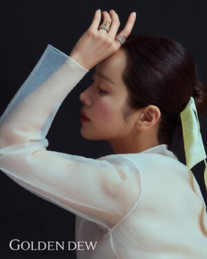Han Ji-min Instagram - .
Golden dew 2024 HERITAGE collection✨

#goldendew #골든듀 #💎 #💍