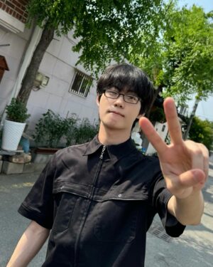 Han Se-jin Instagram - ☄️