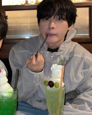 Han Se-jin Instagram - 🍓🍏🍌🍈🍇🫐