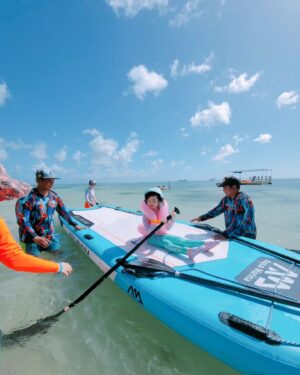 Han Soo-yeon Instagram - 2024 우리가족 #여름휴가 🤙Hafa Adai #Saipan & #Tinian 🛩 
내 친구 Journie 와 Earnie 아저씨 👩‍🌾👨‍🌾 #티니안 농장 체험시켜주셔서 감사해요 Thank you so much to let us visit your amazing farm 🚜 🐓🪺🐕🐂🐎

#티니안타가비치 #사이판만세절벽 #Saipansunshinemassage @seatouchsaipan @crowneplazaresortsaipan