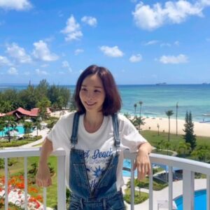 Han Soo-yeon Instagram - 2024 우리가족 #여름휴가 🤙Hafa Adai🩵 #Saipan & #Tinian 🏝 @crowneplazaresortsaipan #조카niece