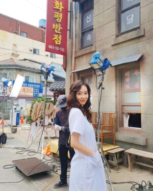 Han Soo-yeon Instagram - 아직 #1980 못보신 분들 ~ 얼른 예매해서 봐주세요 😍🫶🌸 #영화1980 #절찬상영중❗️