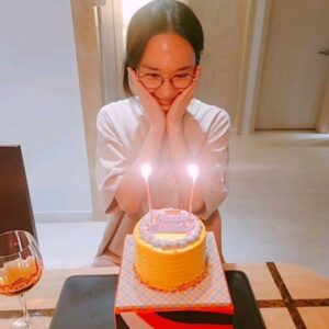 Han Soo-yeon Instagram - 독립하고 처음 놀러온 내칭구 혬🤍 생파도 해쥬고 고마와🥹🫶