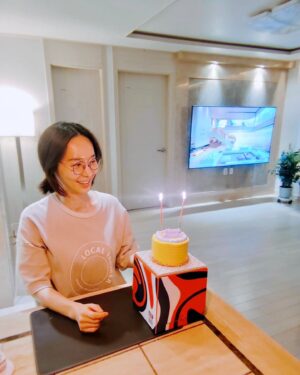 Han Soo-yeon Instagram - 독립하고 처음 놀러온 내칭구 혬🤍 생파도 해쥬고 고마와🥹🫶