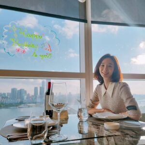 Han Soo-yeon Instagram - 지난 생일 April🌸 축하해주셔서 감사합니다🌝
