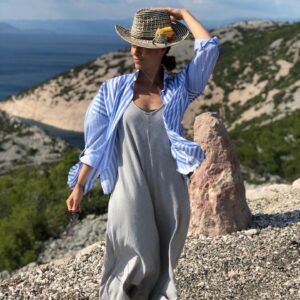 Hana Holišová Instagram - Jestli je to tím, že jsem lev?… tohle období mám nejraději…

Loňské léto budiž pochváleno… 
Letošní léto budiž zahájeno… 
… zatím ještě pracovně…
… těším se kam nás vítr zavane…

Pohodové léto vám všem, ať už bude kdekoliv… ☀️

#leto #zivot #cesty #radovatsezkazdehodne 
#summer #sea #life #happiness #gudvajbz