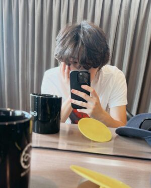 Hank Wang Instagram - #帥哪需要 認真自拍