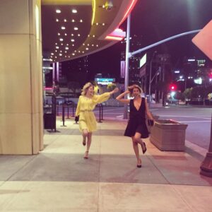 Hanna Alström Instagram - Too much to say about this evening so I just leave it with- two tounges in L.A. #tungor #LA #medmera #cissiskriverminahastags #cissitvingarmigtillhashtags