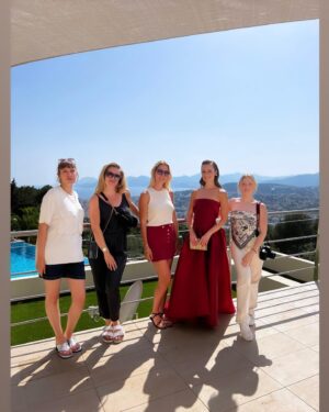 Hanna Oldenburg Instagram - tb @festivaldecannes last year 🇫🇷 

Stylist @justinebleicher @harmonie_palierne 
Photographer @chloehautierpro
Hair and Makeup @louise_garnier 
Black dress @michaelkors 
Red dress @gemymaalouf 
Shoes @aquazzura
Jewelry @tatianaverstraeten_jewelry 
.
.
.
.
.
.
.
.
.
#triangleofsadness #redcarpet #cannespremiere #filmpremiere #cannes #cannesfilmfestival #cannesfilmfestival2022 #palmedor #triangleofsadnessfilm #rubenöstlund #rubenostlund #hannaoldenburg #plattformproduktion #actresslife #cinema #festivaldecannes #cannes2023  #cannesfilmfestival #justinebleicher #michaelkors