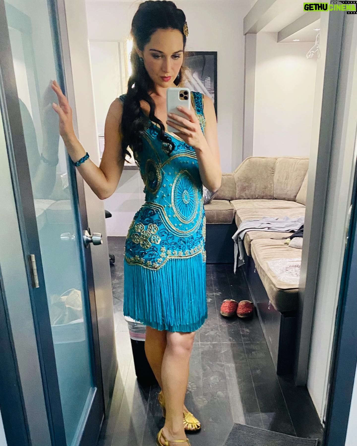 Hannah James - 1.1K Likes - A touch of fun with @westworldhbo last night 🦚 thank you for letting me slide into your storyline 🦋…
#westworld #season4 #clementine #peacock #blue #1920s